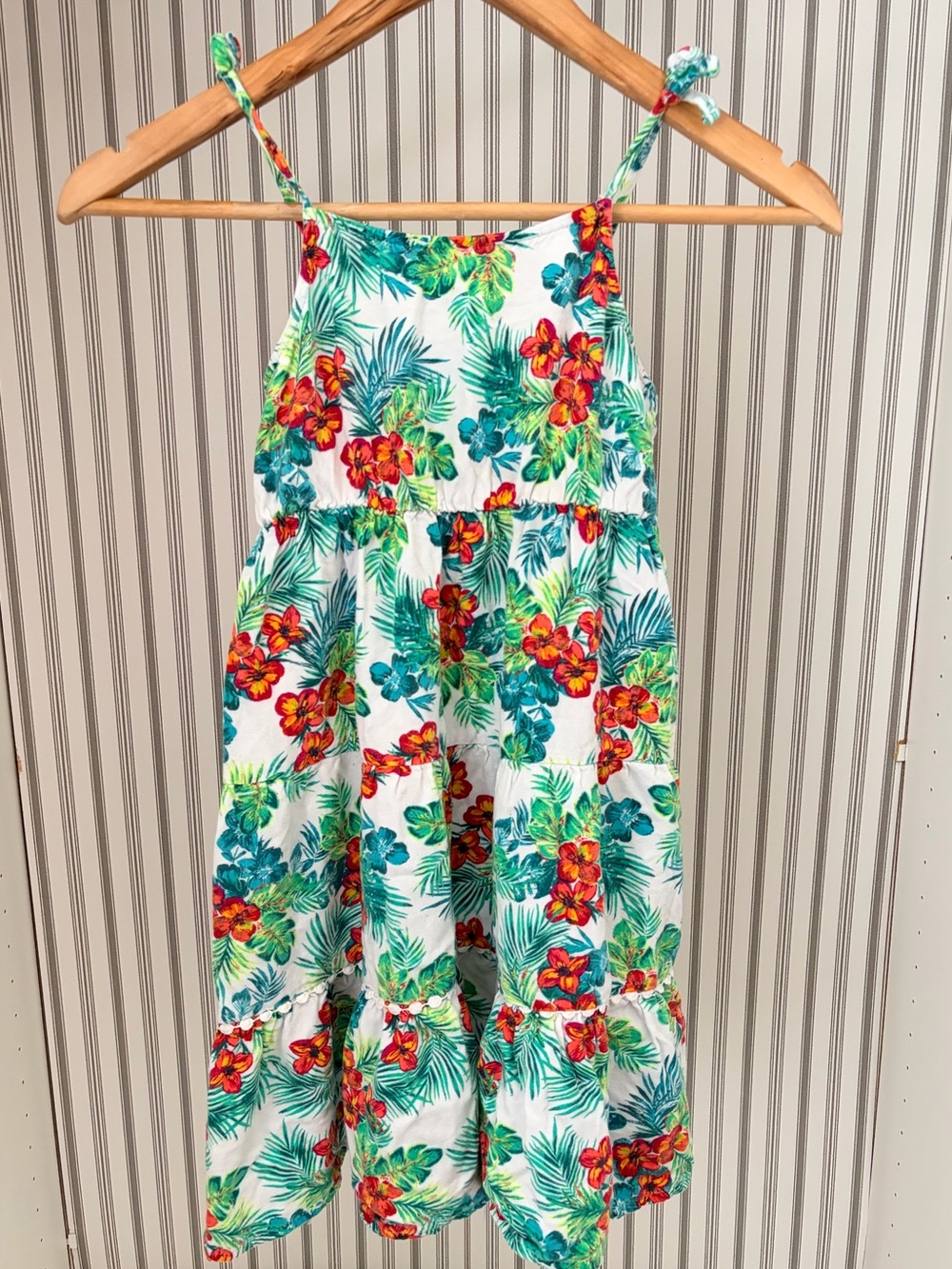 Epic Threads White Tropical Floral Sundress with Red and Teal Blooms